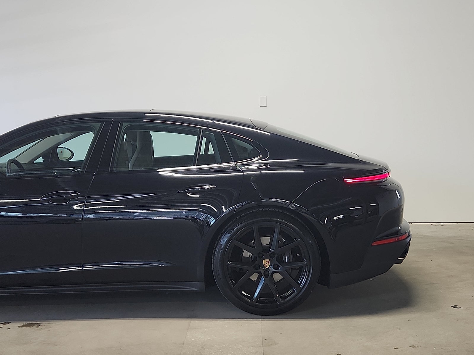 2025 Porsche Panamera 4
