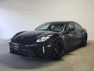 2025 Porsche Panamera 4