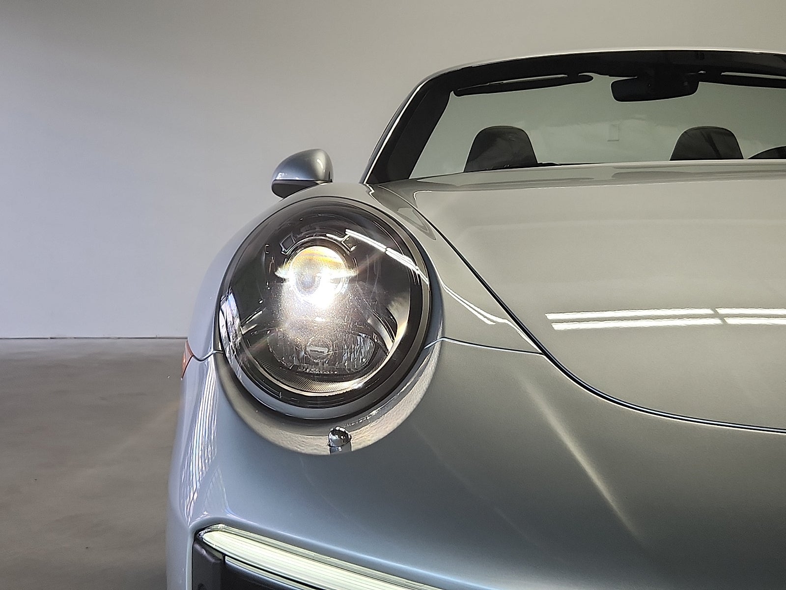 2017 Porsche 911 Carrera