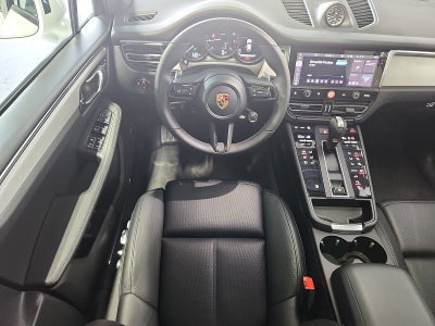 2026 Porsche Macan AWD
