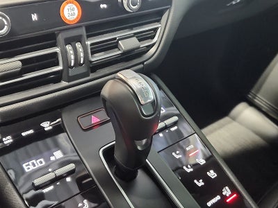 2026 Porsche Macan AWD