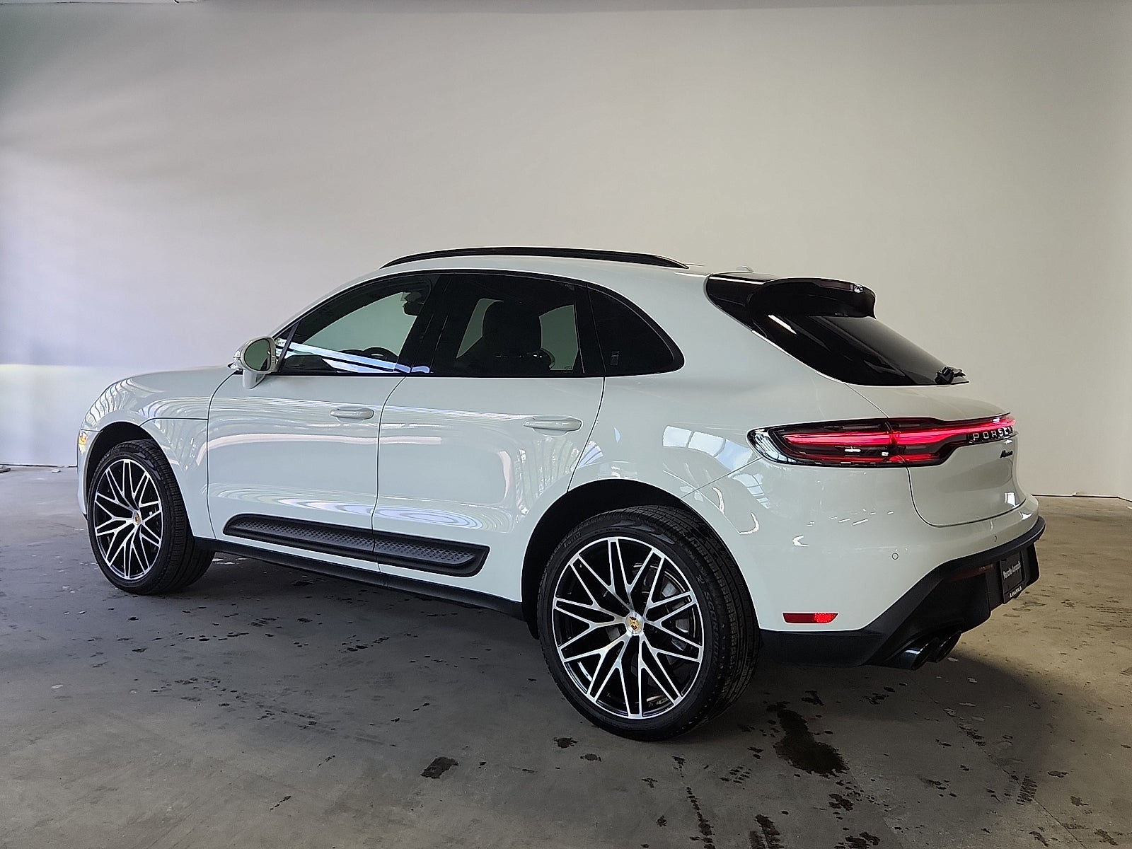2026 Porsche Macan AWD
