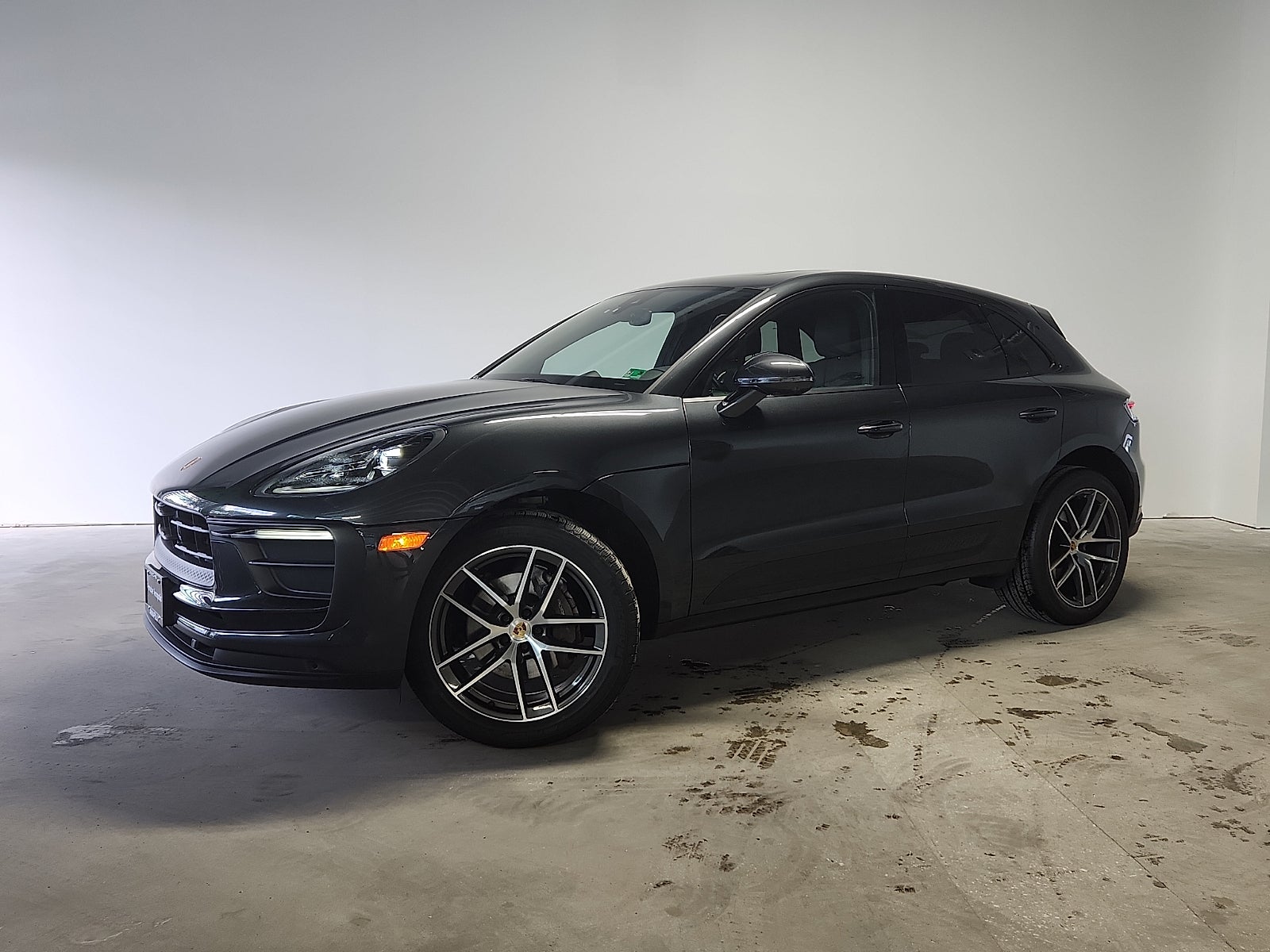2023 Porsche Macan T