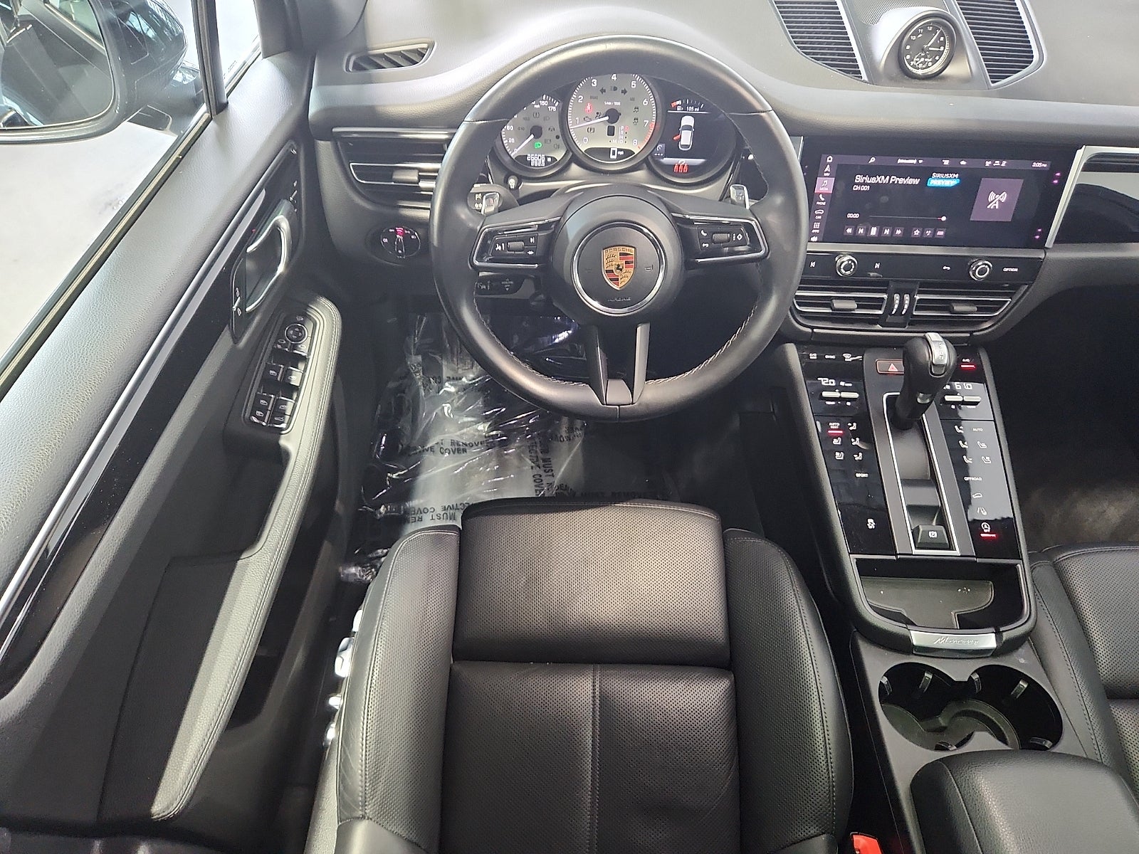 2023 Porsche Macan T