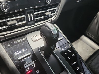 2023 Porsche Macan T
