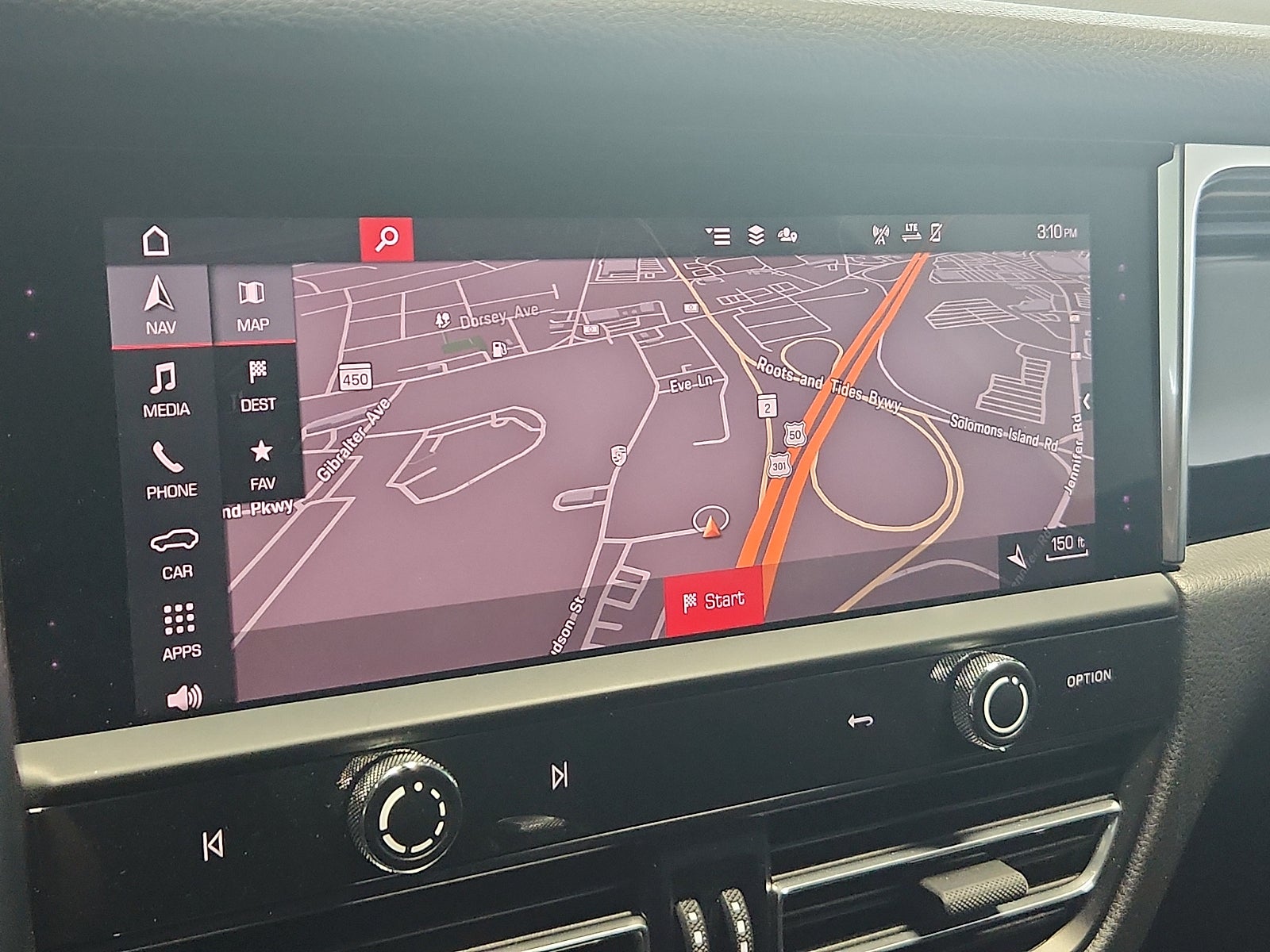 2023 Porsche Macan T