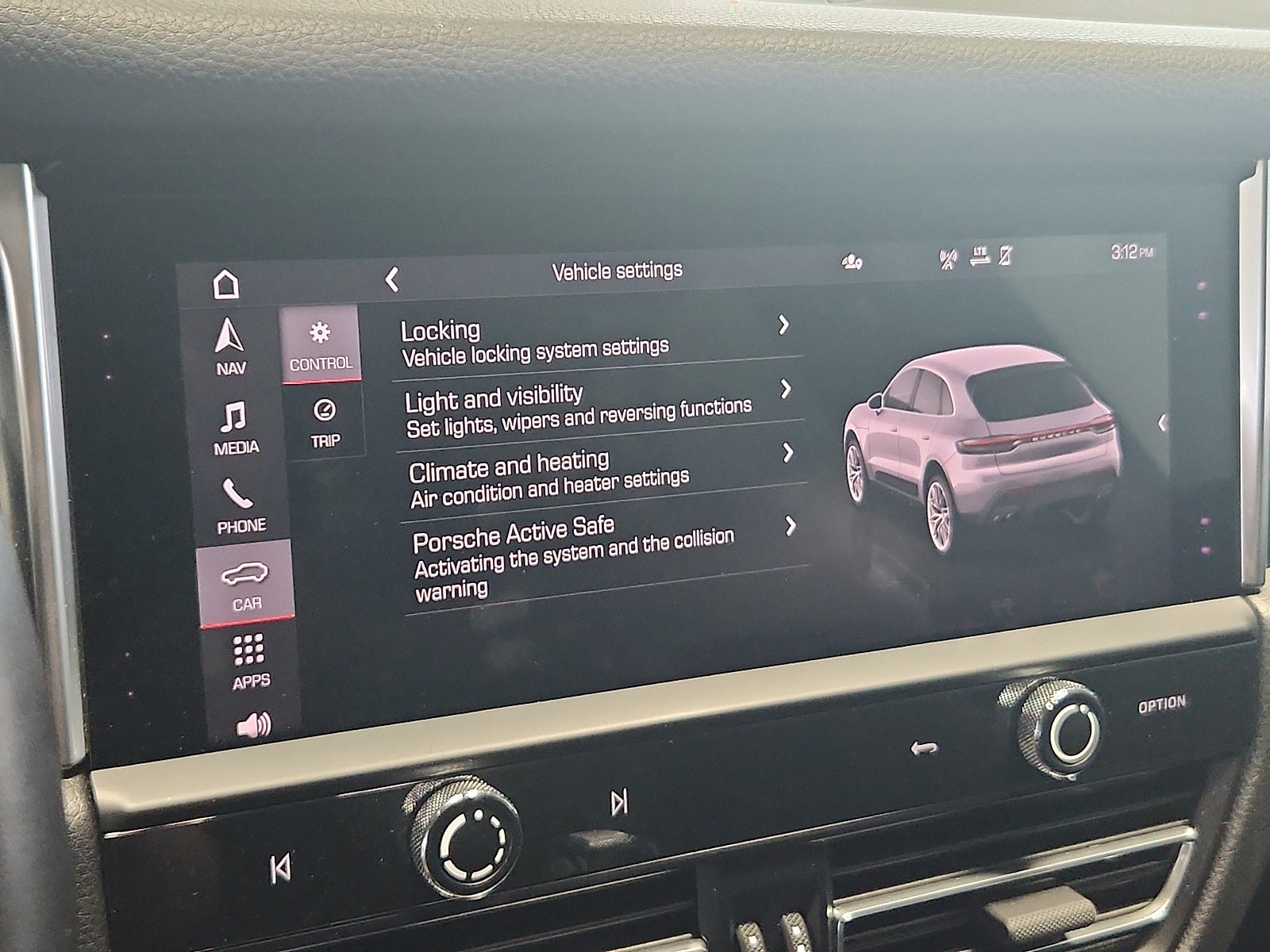 2023 Porsche Macan T