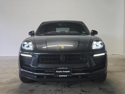 2023 Porsche Macan T