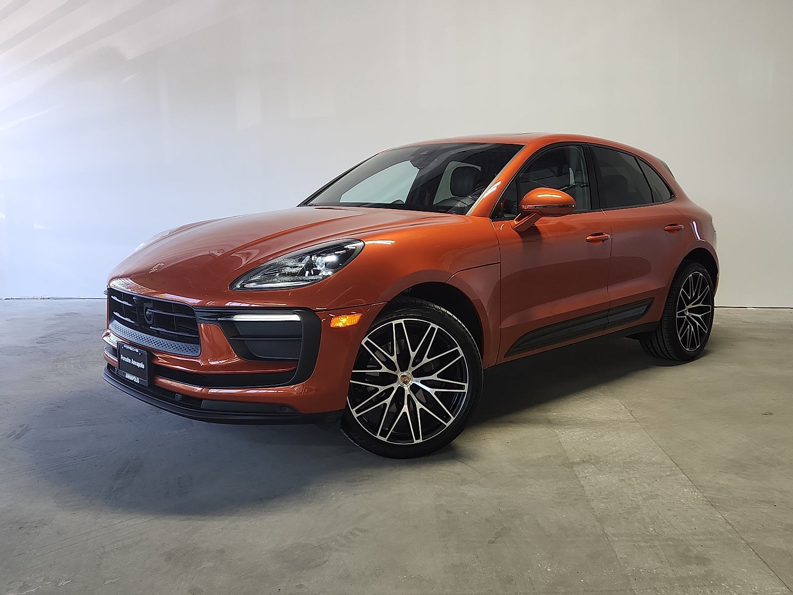 2023 Porsche Macan AWD