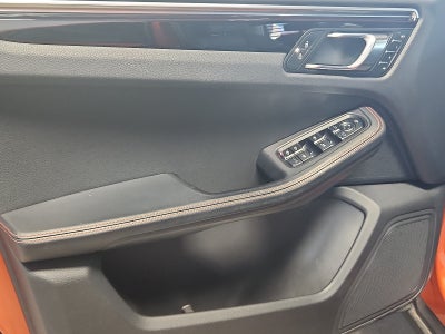 2023 Porsche Macan AWD