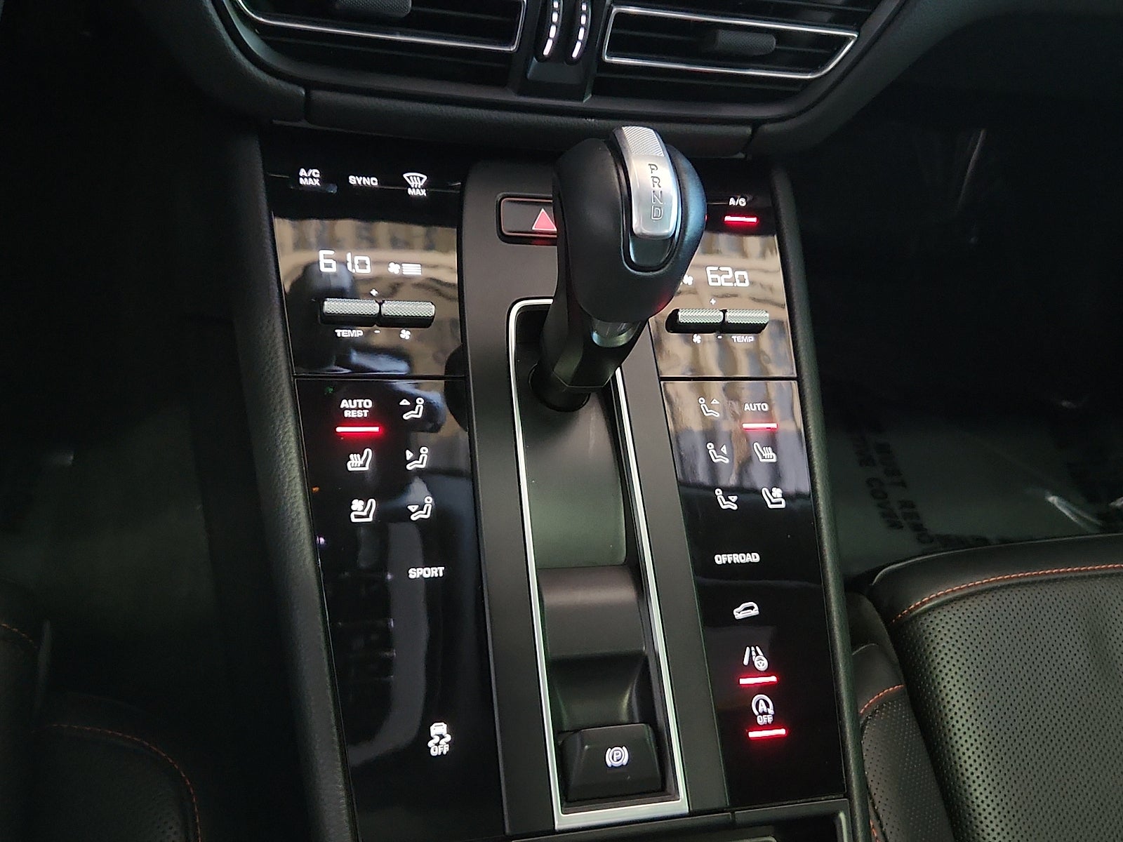 2023 Porsche Macan AWD