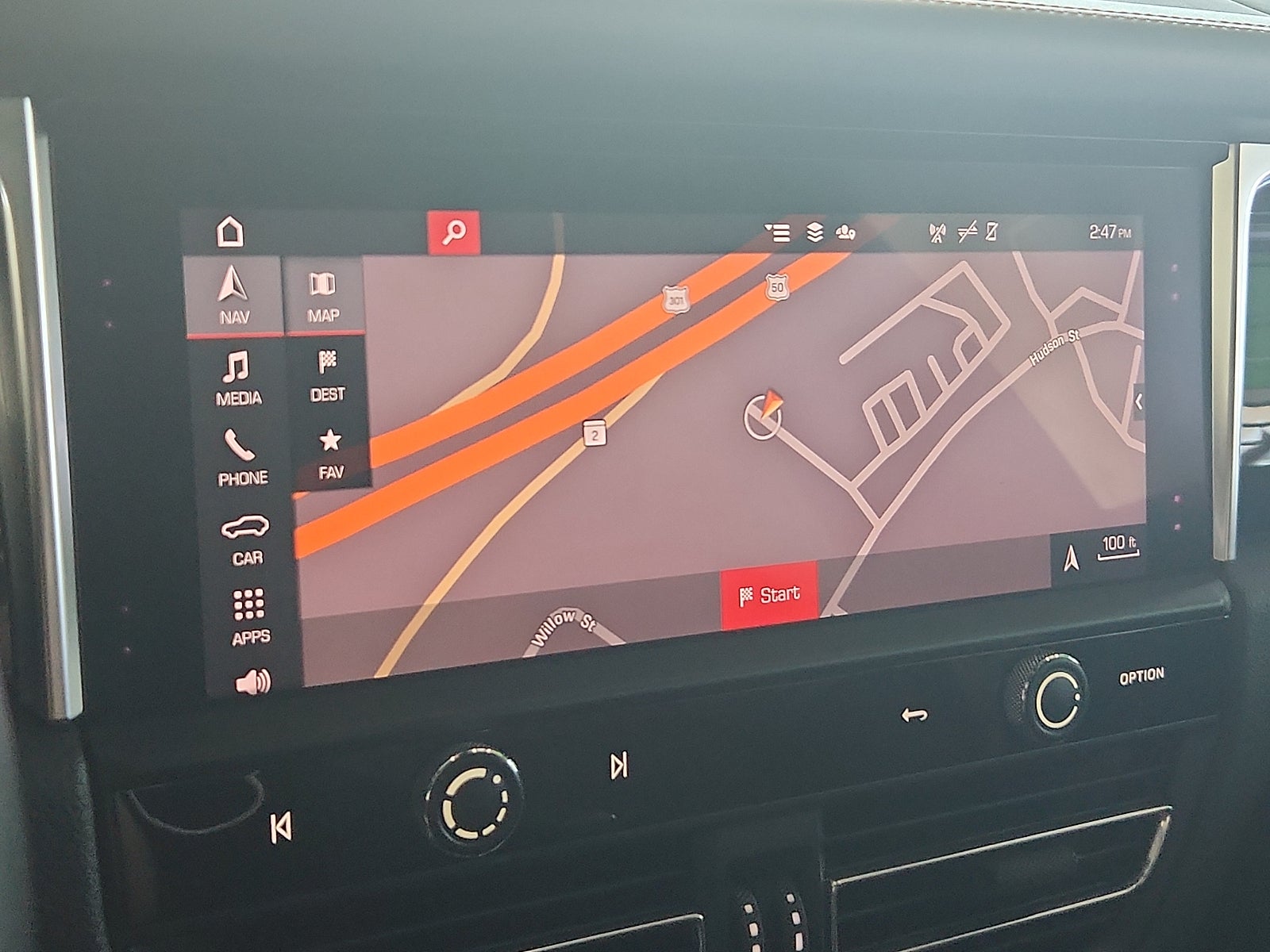 2023 Porsche Macan AWD