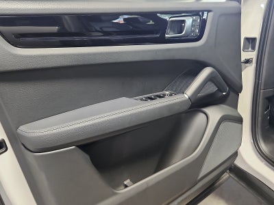 2023 Porsche Cayenne AWD