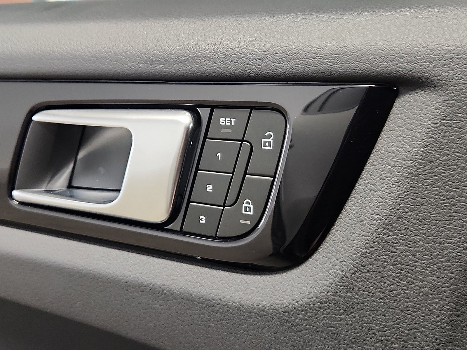 2023 Porsche Cayenne AWD