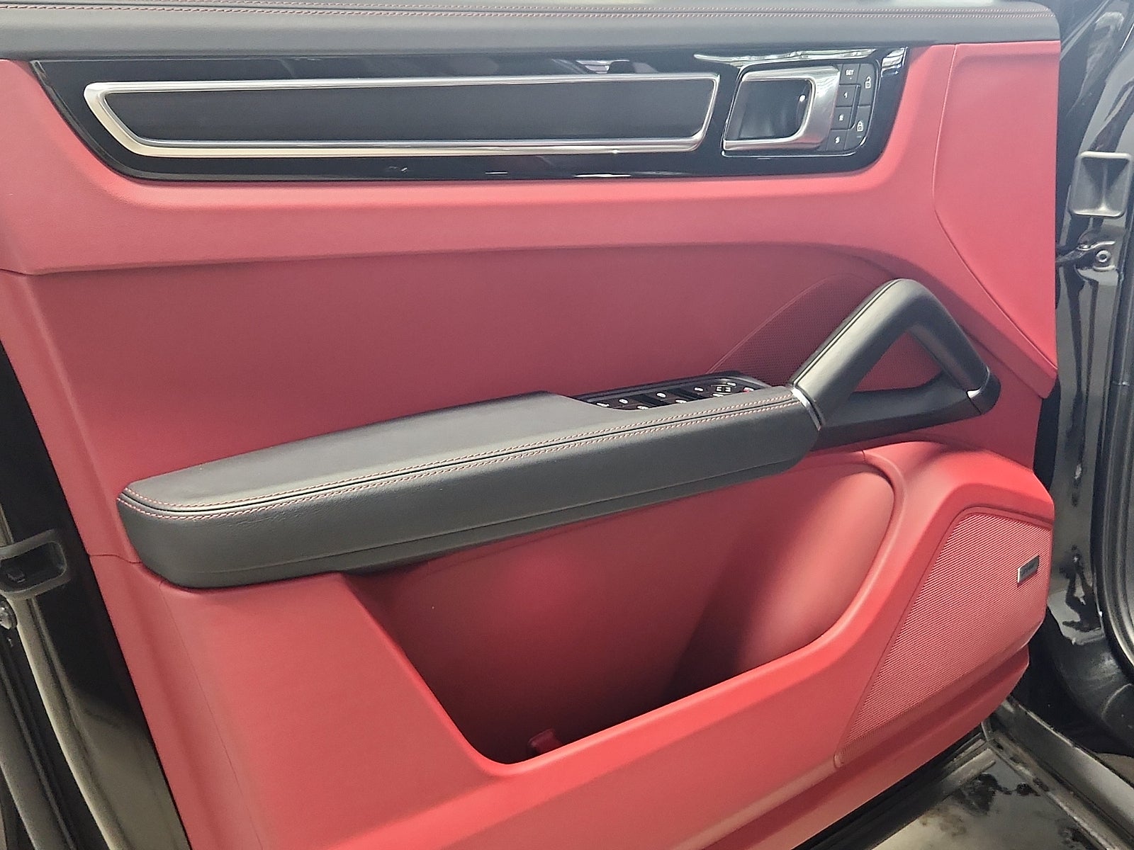 2023 Porsche Cayenne GTS