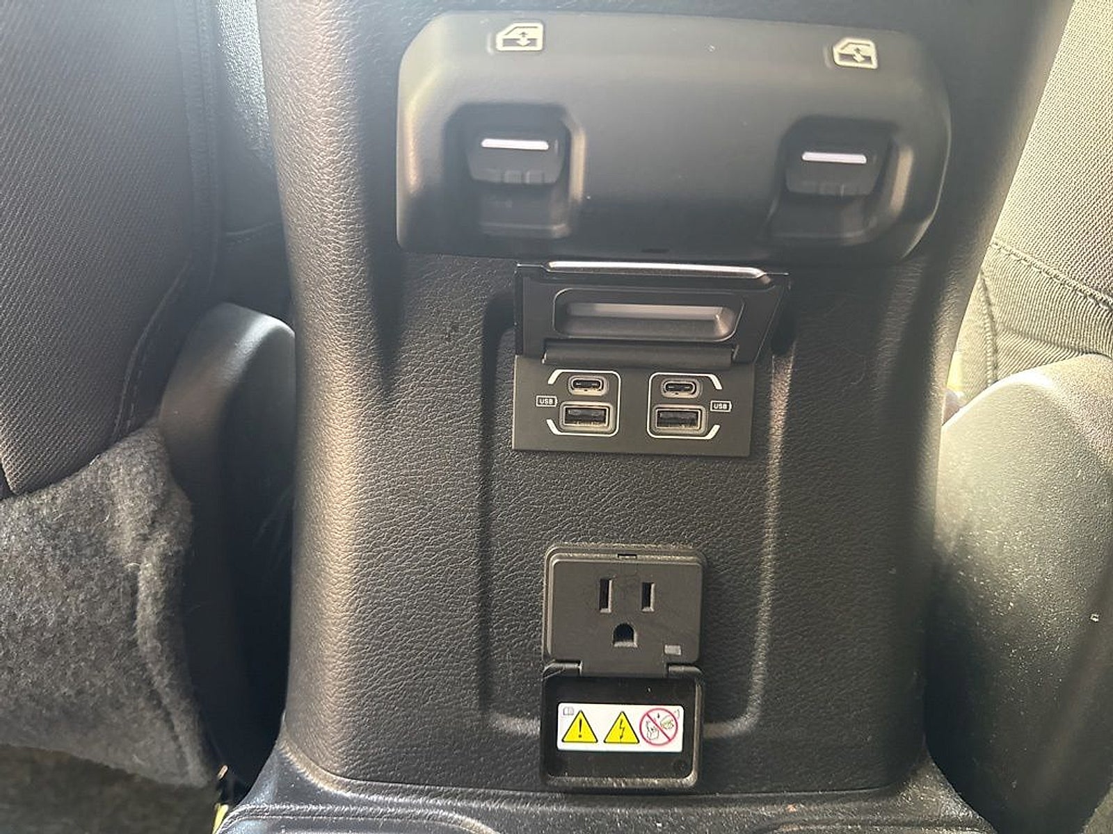 2023 Jeep Wrangler 4-Door Sahara 4x4