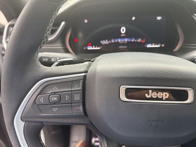 2023 Jeep Grand Cherokee Altitude 4x2