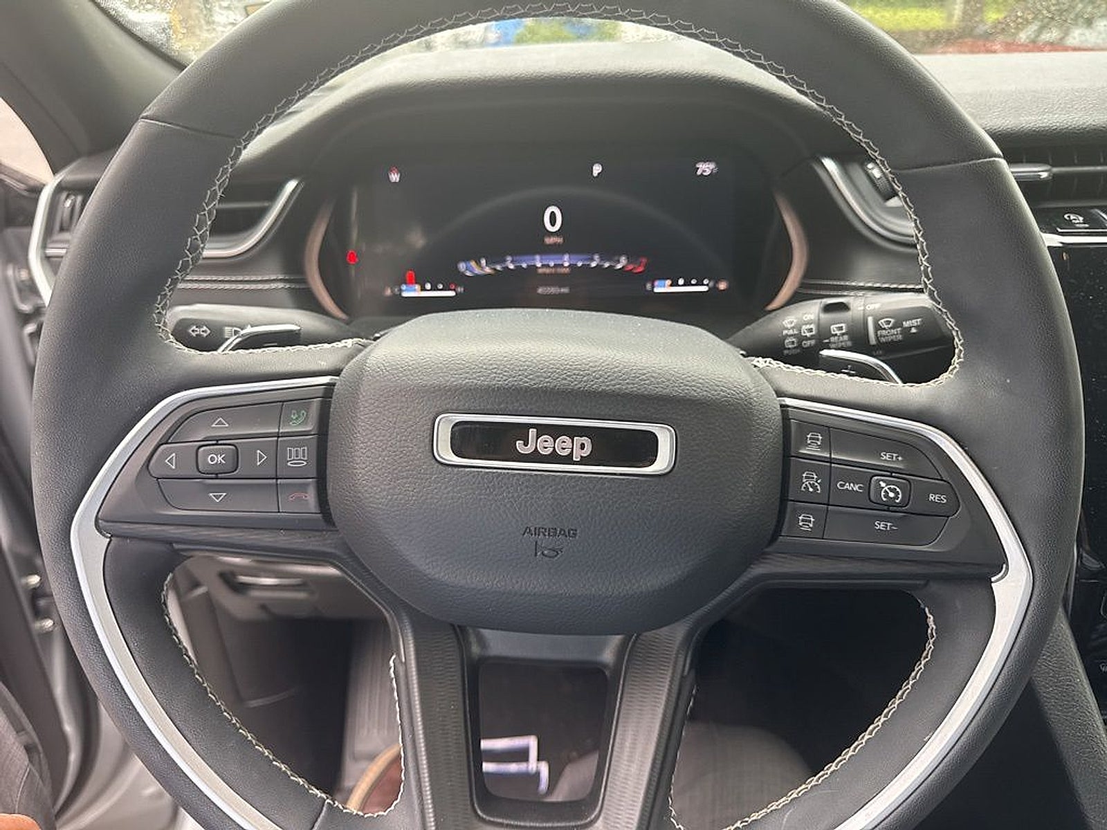 2023 Jeep Grand Cherokee Altitude 4x2