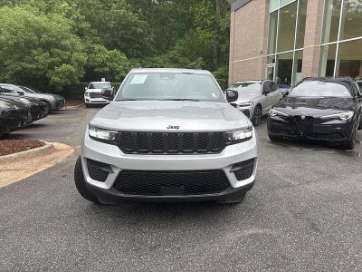 2023 Jeep Grand Cherokee Altitude 4x2
