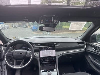 2023 Jeep Grand Cherokee Altitude 4x2