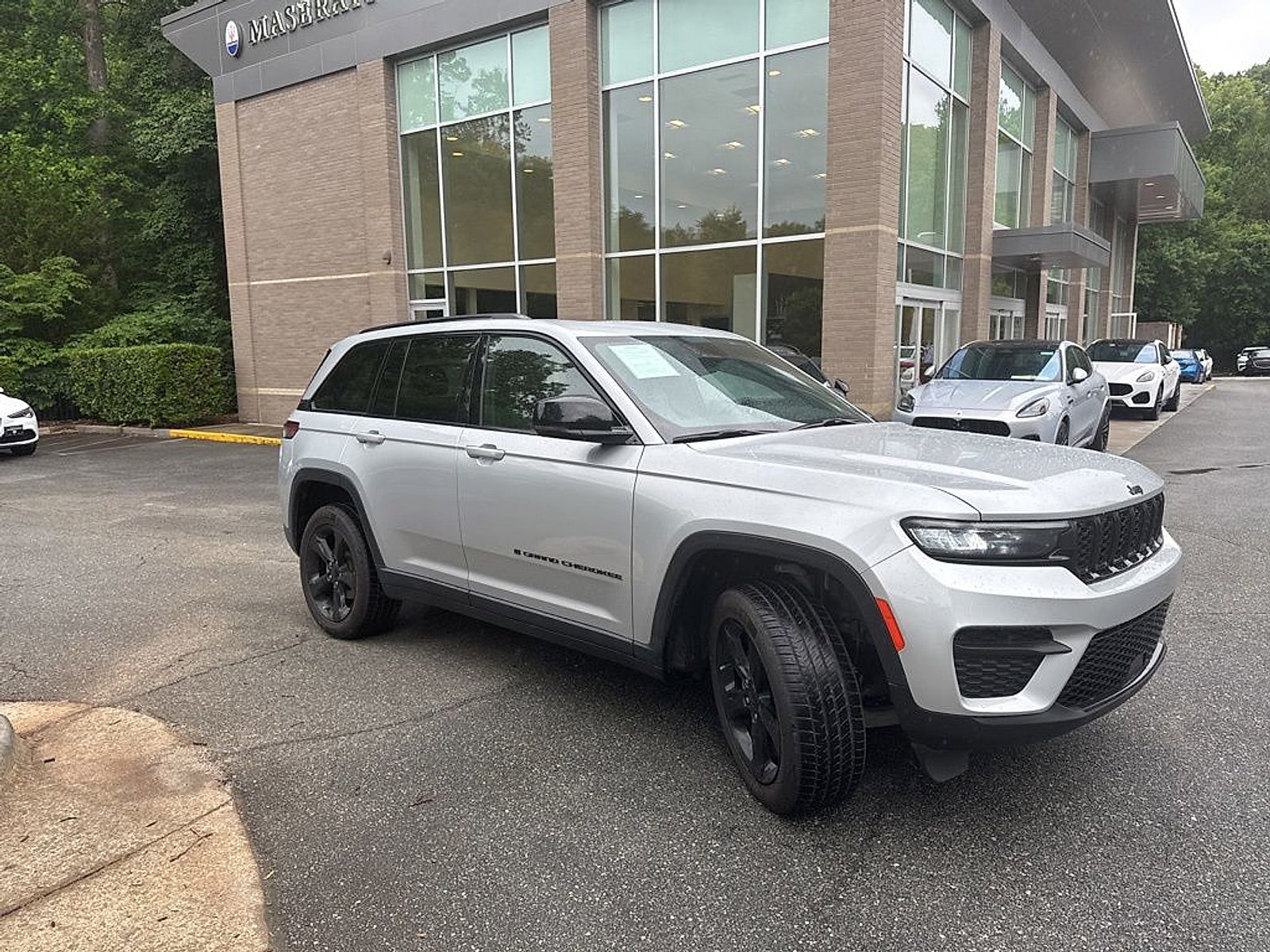 2023 Jeep Grand Cherokee Altitude 4x2