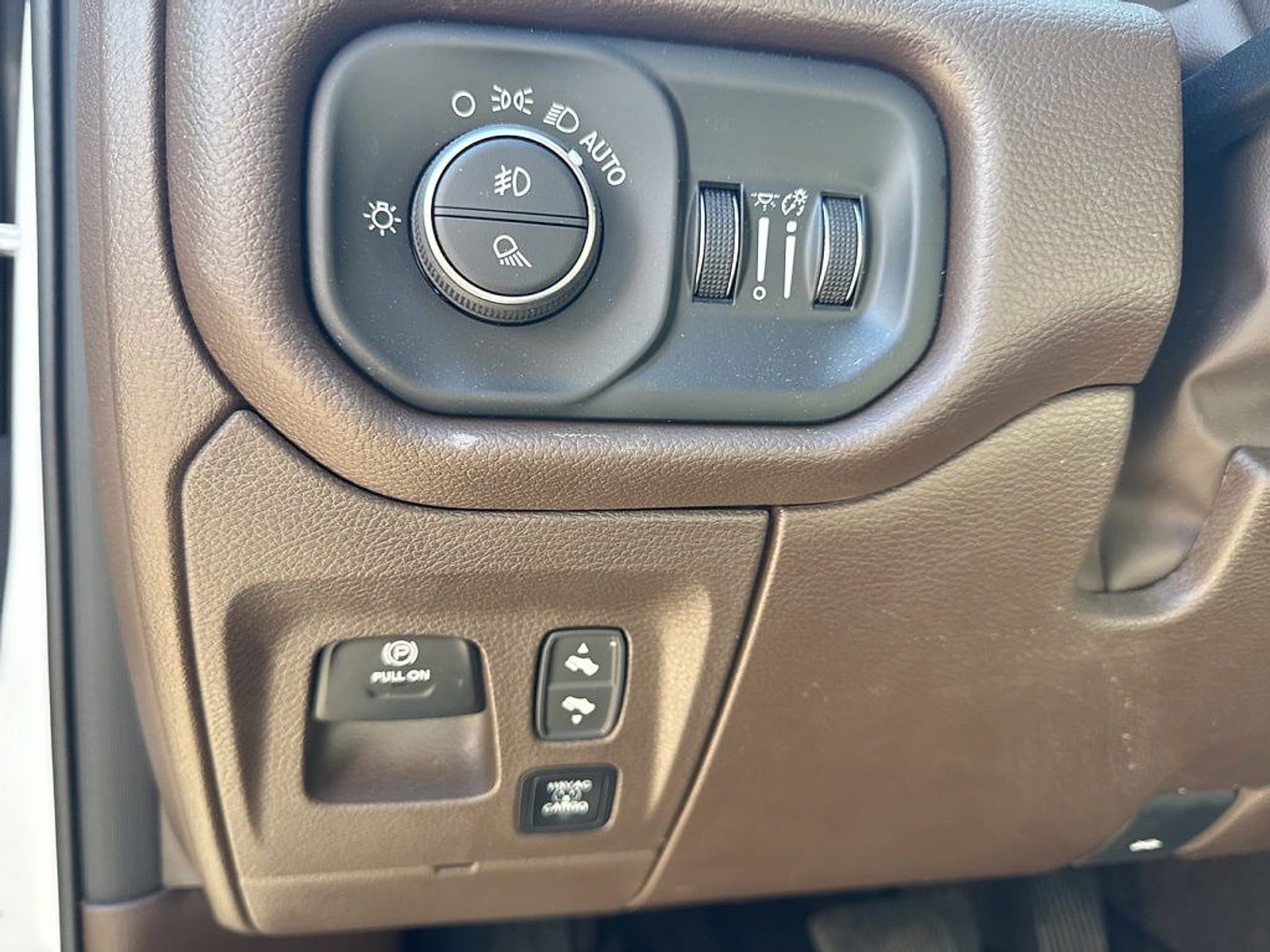 2026 RAM 1500 Laramie Crew Cab 4x4 5'7" Box