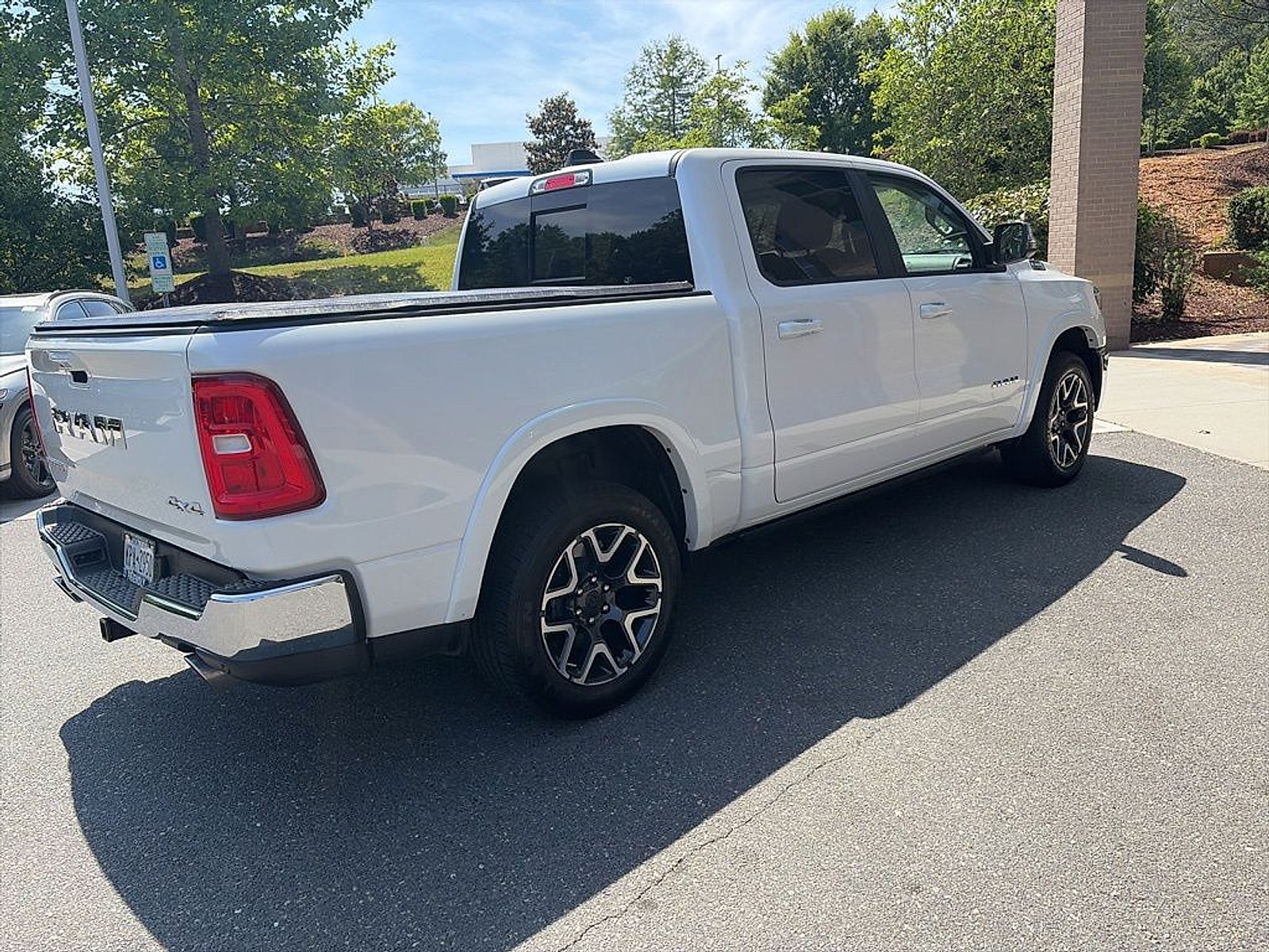 2026 RAM 1500 Laramie Crew Cab 4x4 5'7" Box