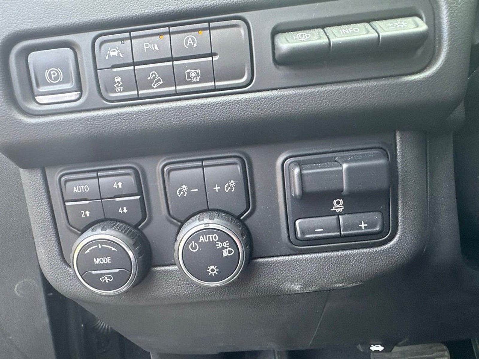 2023 Chevrolet Tahoe 4WD High Country