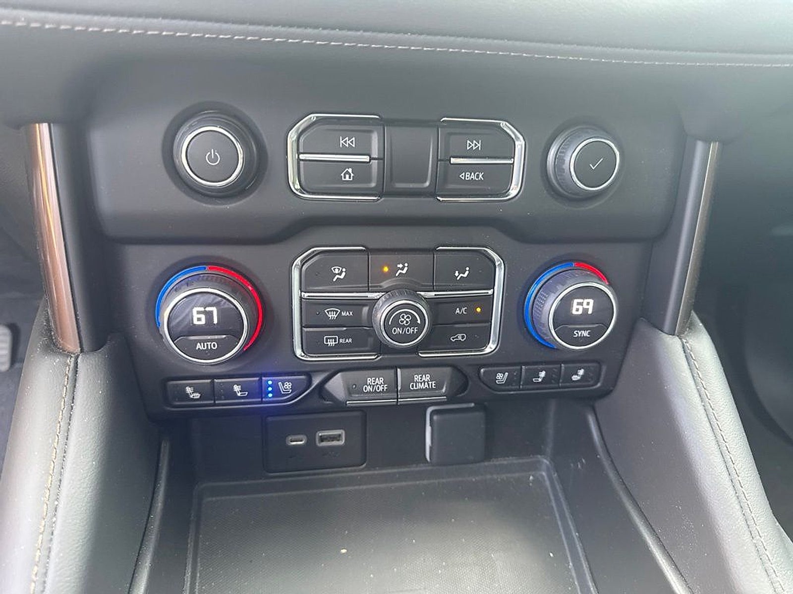 2023 Chevrolet Tahoe 4WD High Country