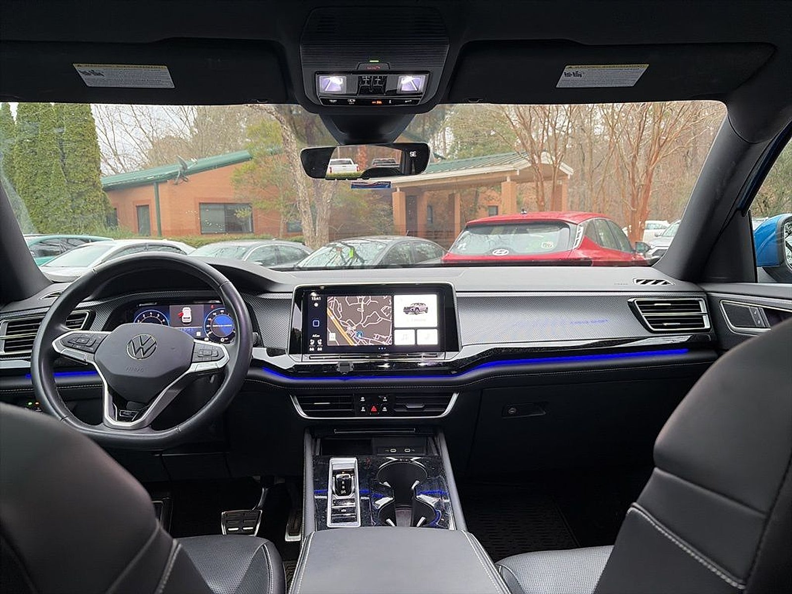 2024 Volkswagen Atlas Cross Sport 2.0T SEL R-Line