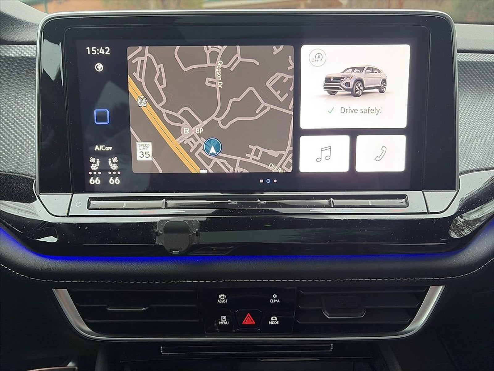 2024 Volkswagen Atlas Cross Sport 2.0T SEL R-Line