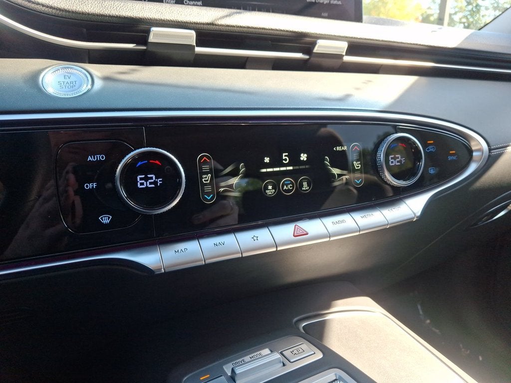 2024 Genesis Electrified GV70 Advanced AWD
