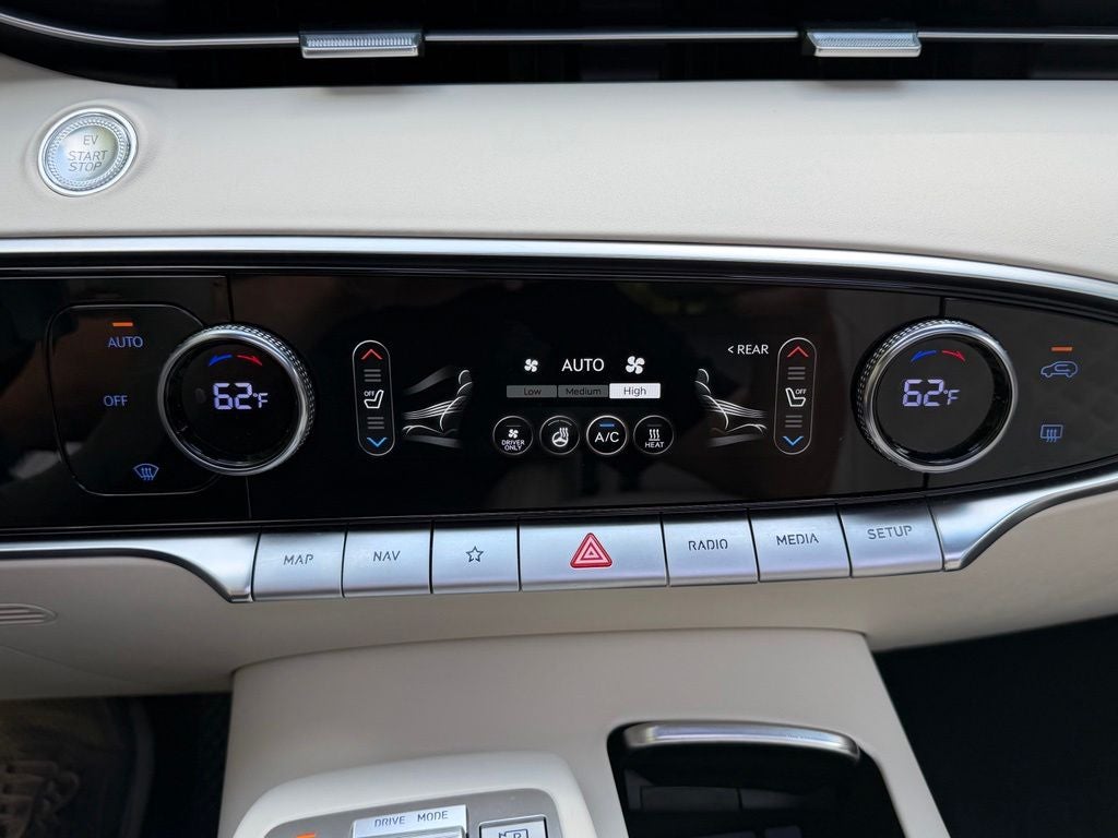 2025 Genesis Electrified GV70 Advanced AWD