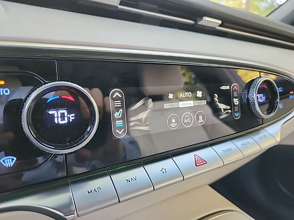 2023 Genesis Electrified GV70 Advanced AWD
