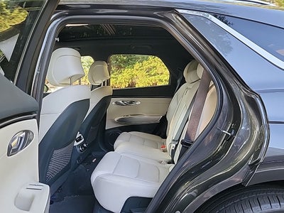2023 Genesis Electrified GV70 Advanced AWD