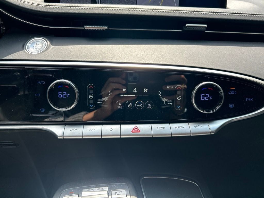 2025 Genesis Electrified GV70 Advanced AWD