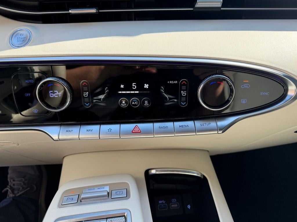 2025 Genesis Electrified GV70 Advanced AWD