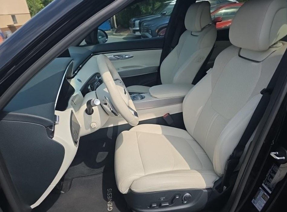 2023 Genesis Electrified GV70 Advanced AWD