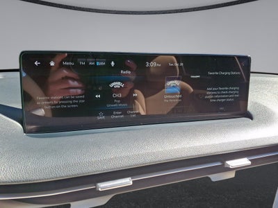 2023 Genesis Electrified GV70 Advanced AWD