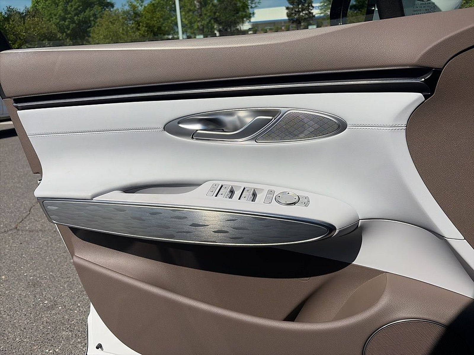 2026 Genesis Electrified GV70 Standard