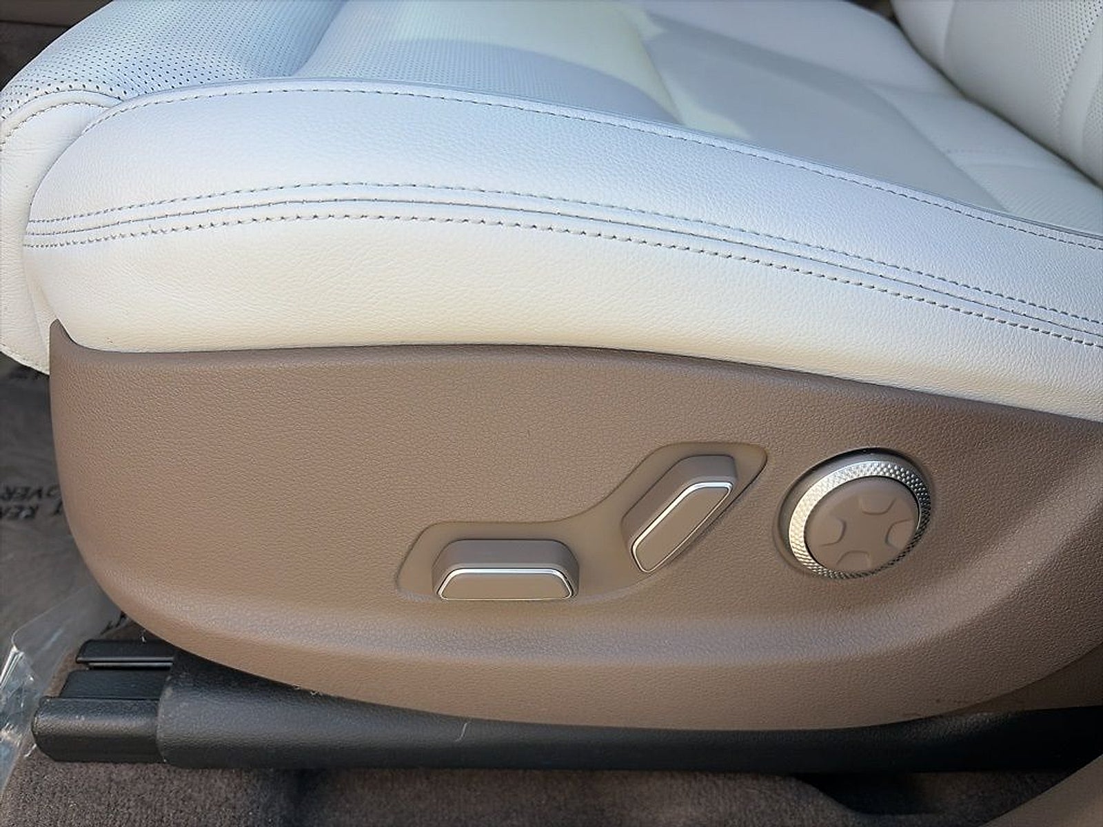 2026 Genesis Electrified GV70 Standard