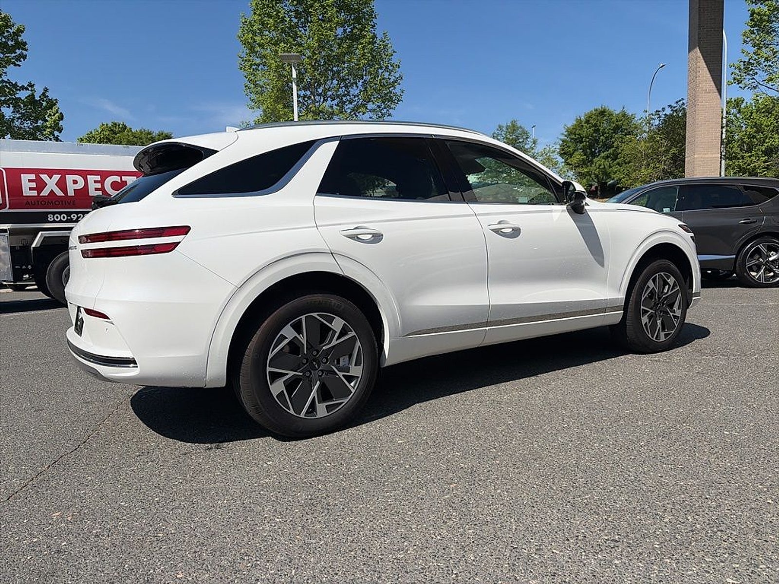 2026 Genesis Electrified GV70 Standard