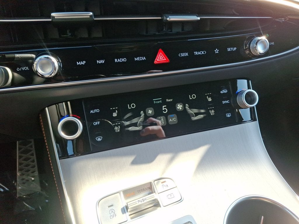 2026 Genesis GV70 3.5T Sport Advanced