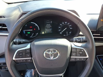 2024 Toyota Sienna XLE