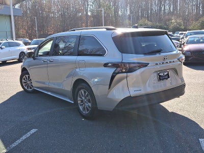 2024 Toyota Sienna XLE