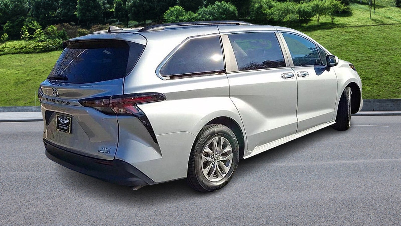2024 Toyota Sienna XLE