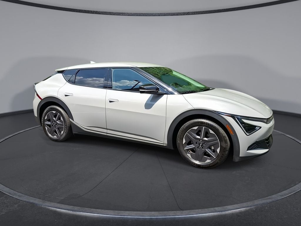 2025 Kia EV6 Light Long Range RWD