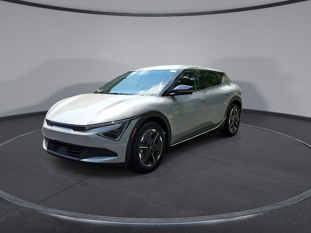 2025 Kia EV6 Light Long Range RWD