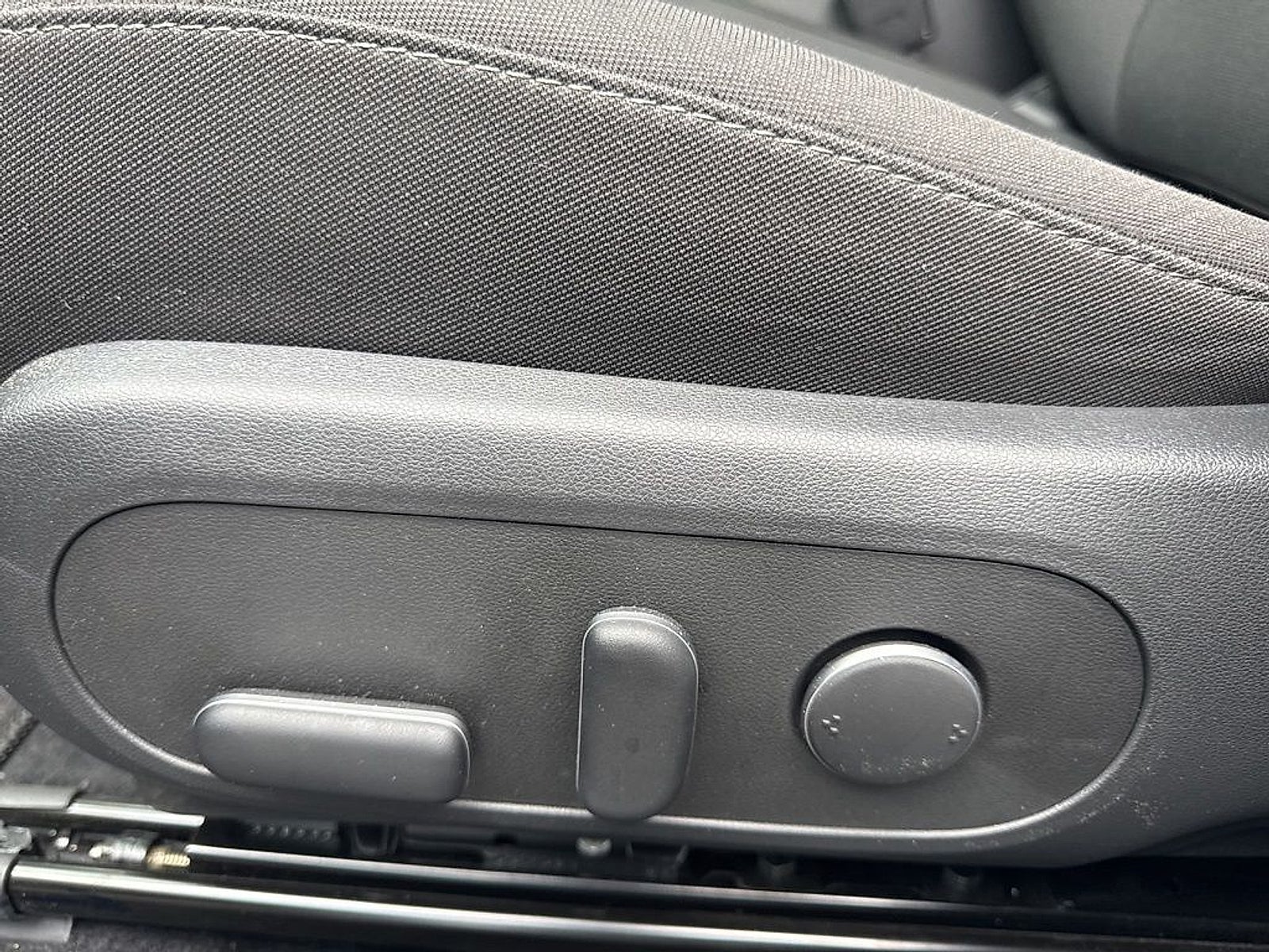 2024 Hyundai Kona Electric SEL