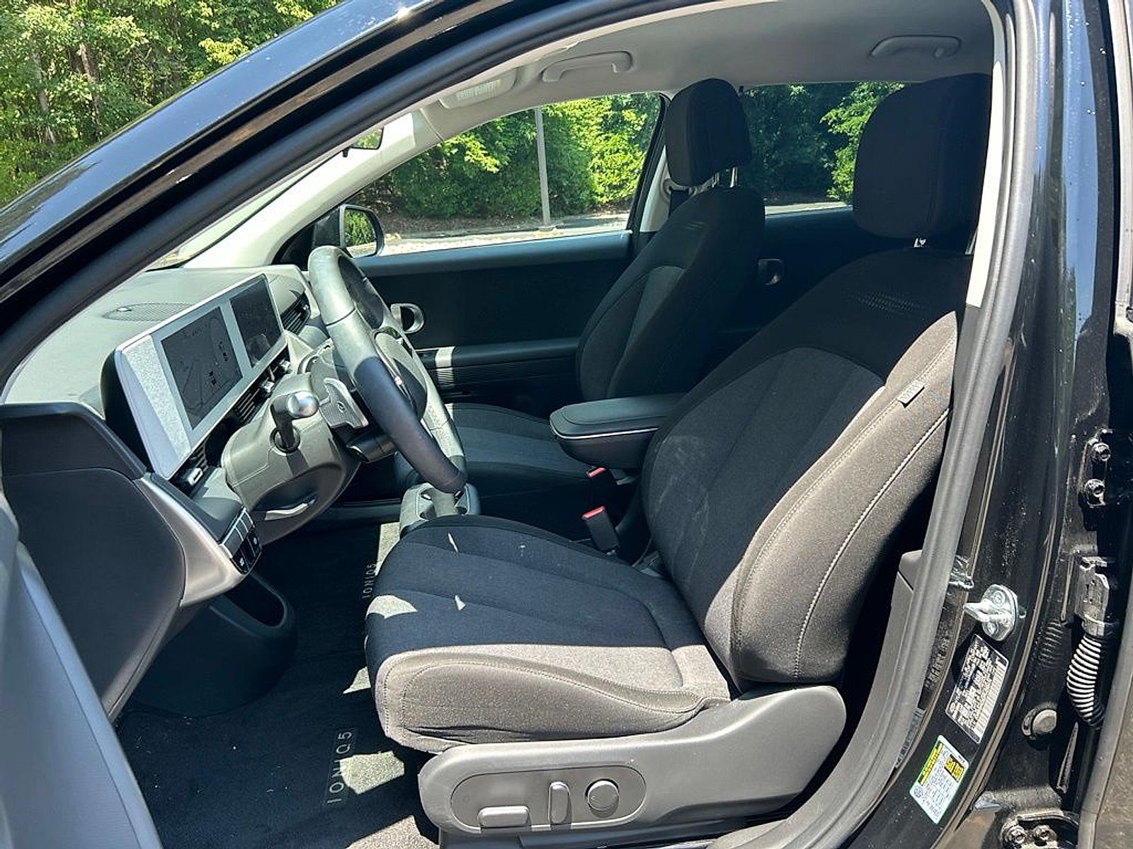 2024 Hyundai IONIQ 5 SE Standard Range